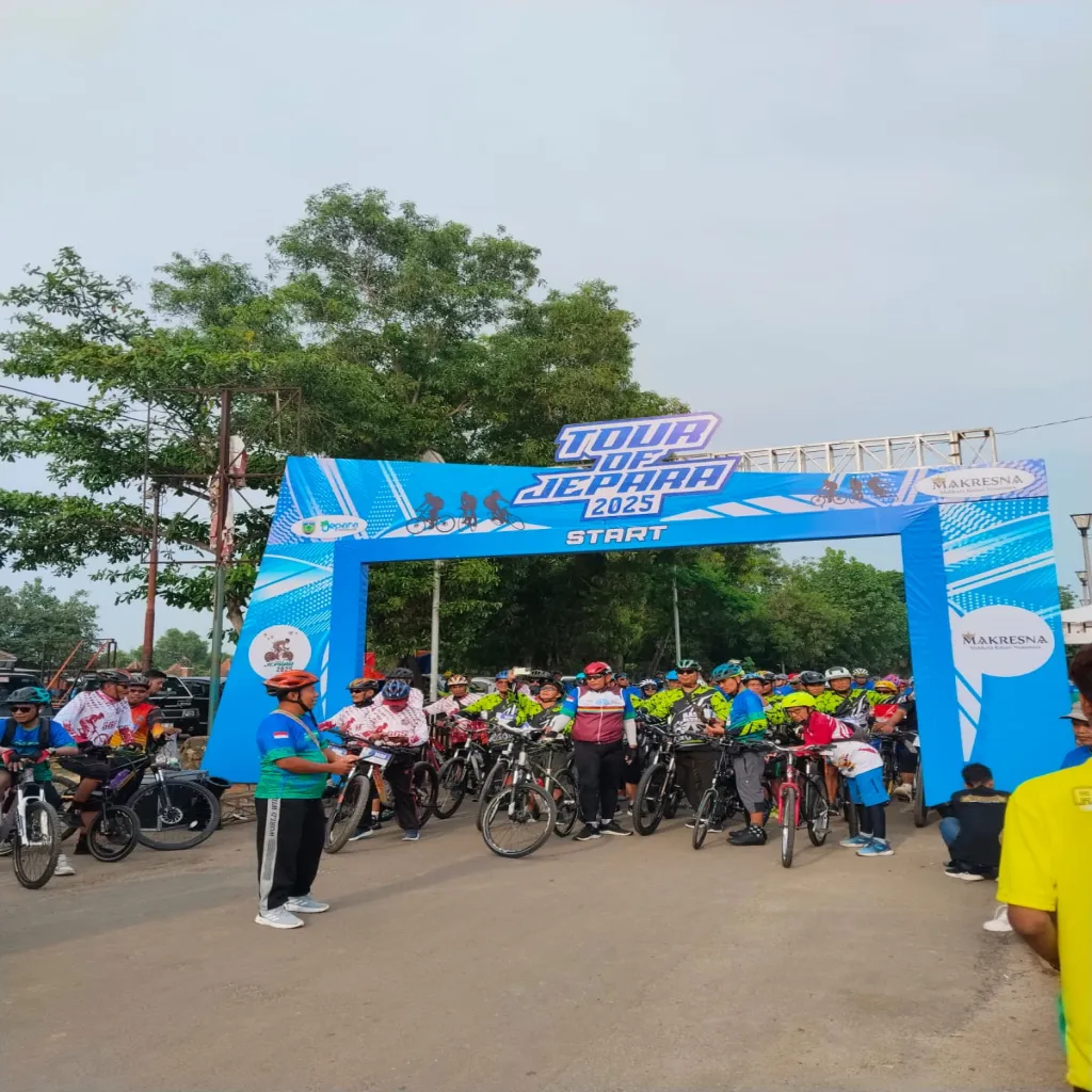 Fun Bike Tour Of Jepara 27 KM Tahun 2025 Di Pantai Bandengan.