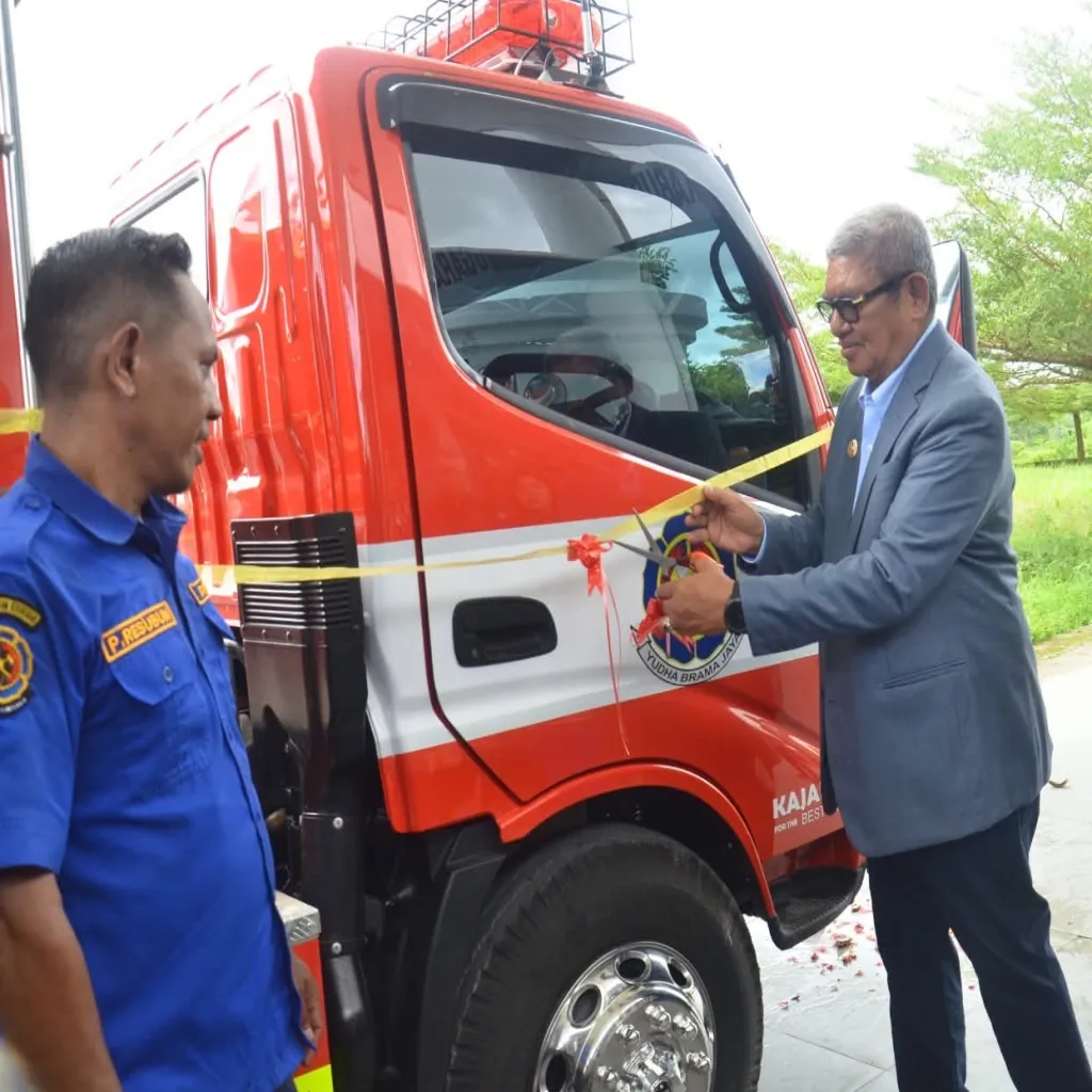 Bupati Thaher Hanubun Resmikan Mobil Damkar Baru, Simbol Kesiapsiagaan Maluku Tenggara Hadapi Darurat