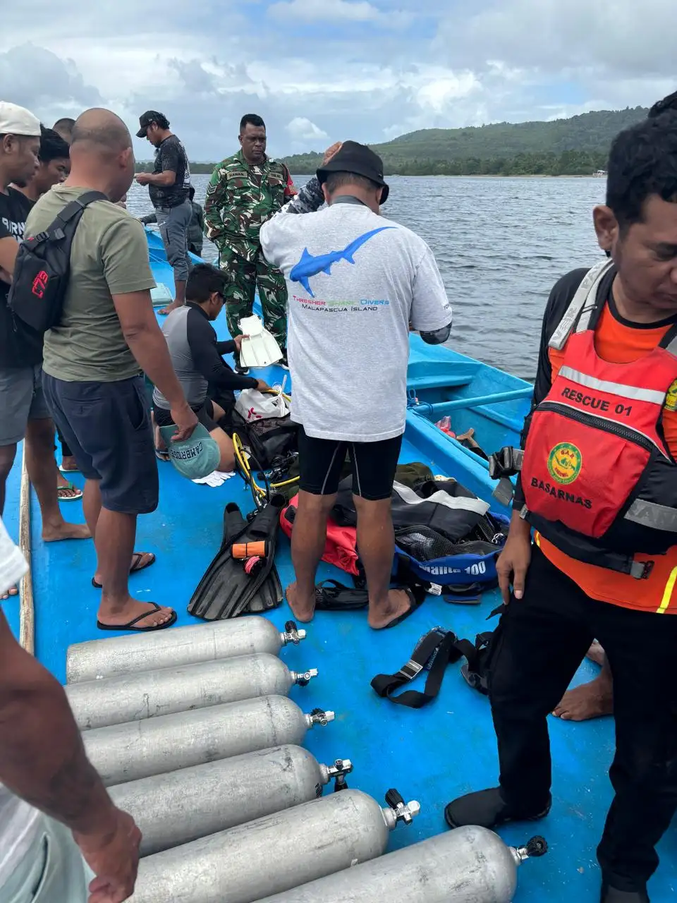 Meninggal dunia saat menyelam, seorang penyelam tradisional berhasil dievakuasi Tim SAR Gabungan