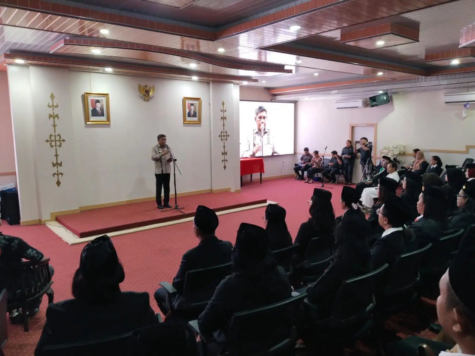 Spesialisasi Kunci Birokrasi Berkualitas, Wali Kota Ambon Lantik 52 Pejabat Fungsional, 229 Pejabat Struktural Menyusul