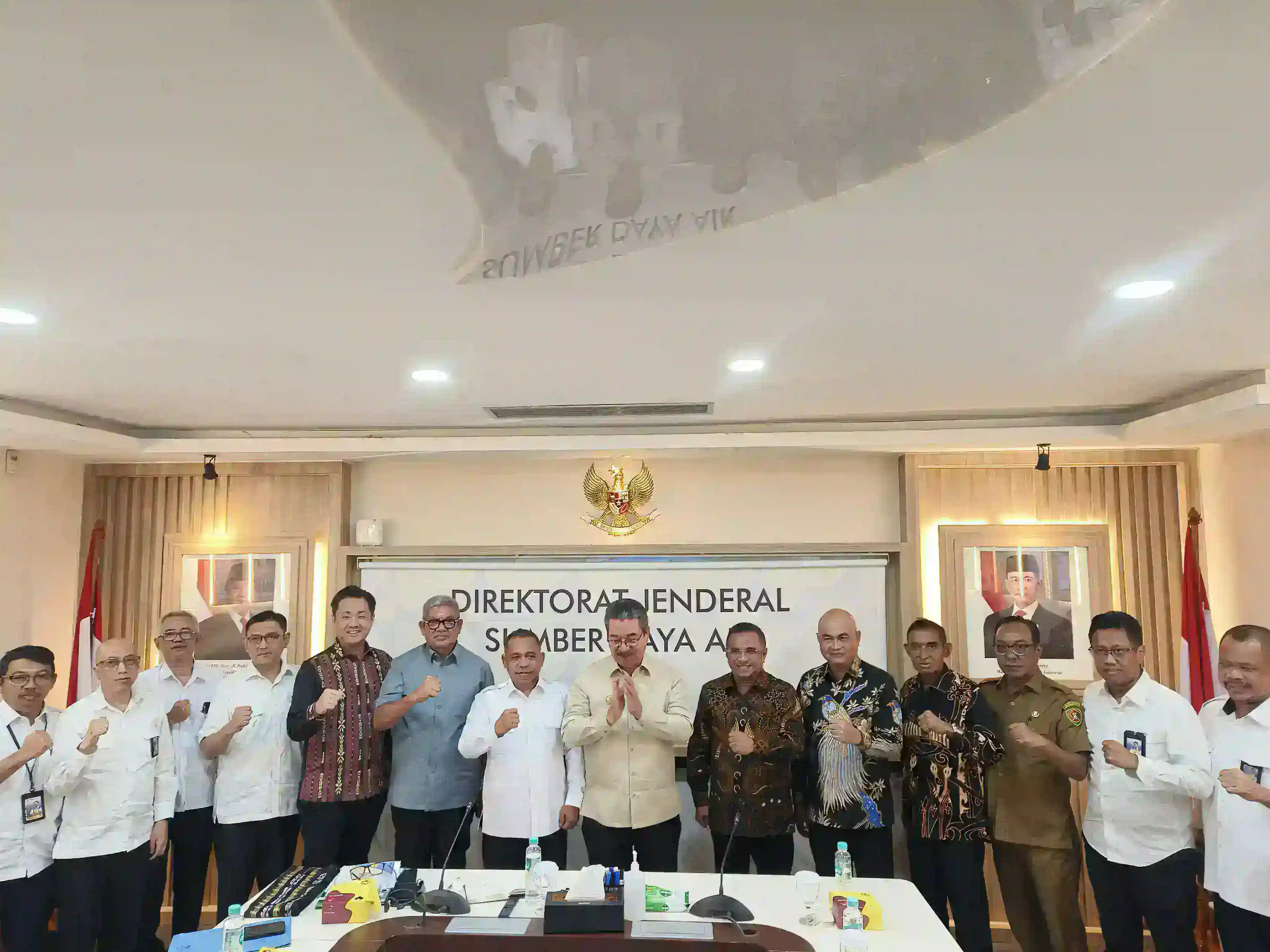 JANGAN BIARKAN MALUKU TERUS TERTINGGAL!” — GUBERNUR DAN KEPALA DAERAH MALUKU DATANGI KEMENTERIAN PU, TAGIH PEMBANGUNAN UNTUK WILAYAH KEPULAUAN