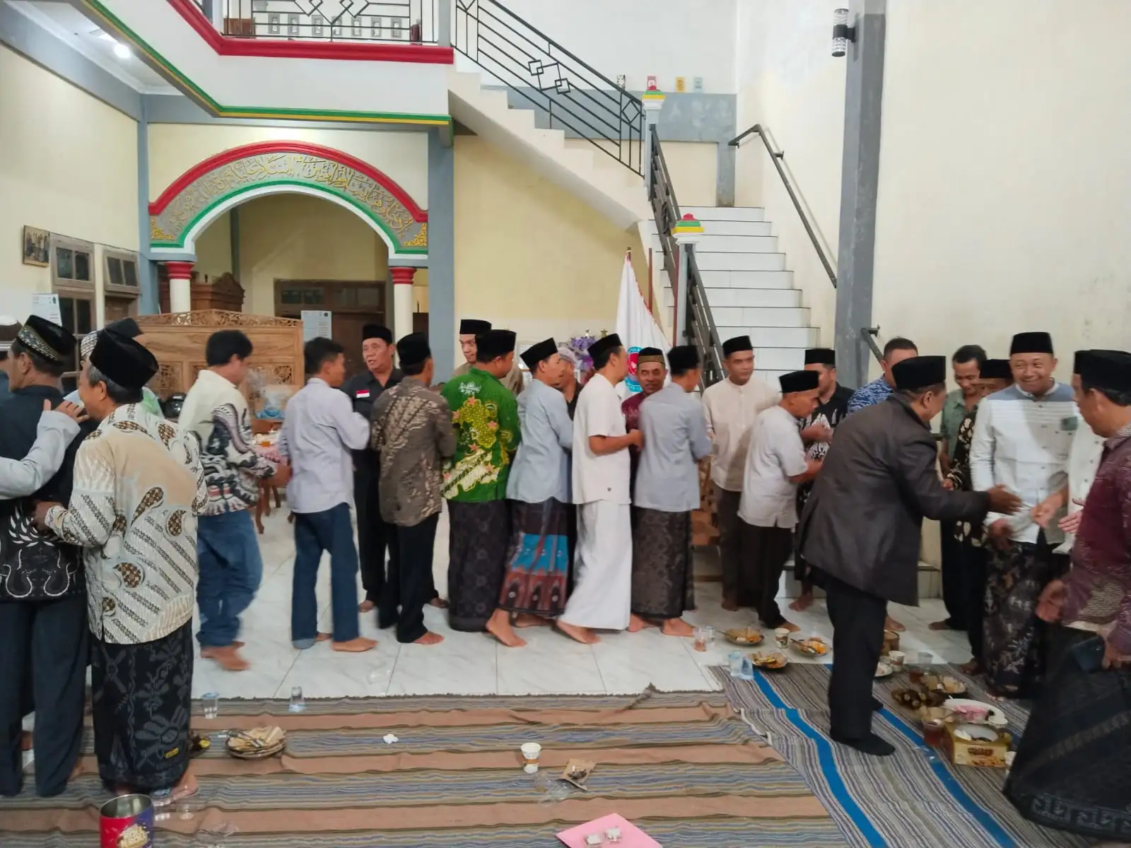 Petinggi Desa Kecapi  Sukambali Menggelar Halal Bihalal  Untuk Mempererat Silaturahmi Untuk Membangun Kecapi
