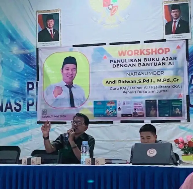 Guru Tual Naik Level! Belajar AI, Kini Siap Cetak Buku Ajar Digital dan Jadi “Guru Sakti”