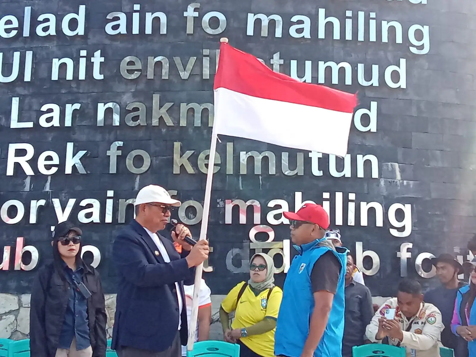 Bupati Hanubun Lepas Konvoi Damai Piala Dunia 2026, Ribuan Fans Bola Satukan Maluku Tenggara dan Kota Tual