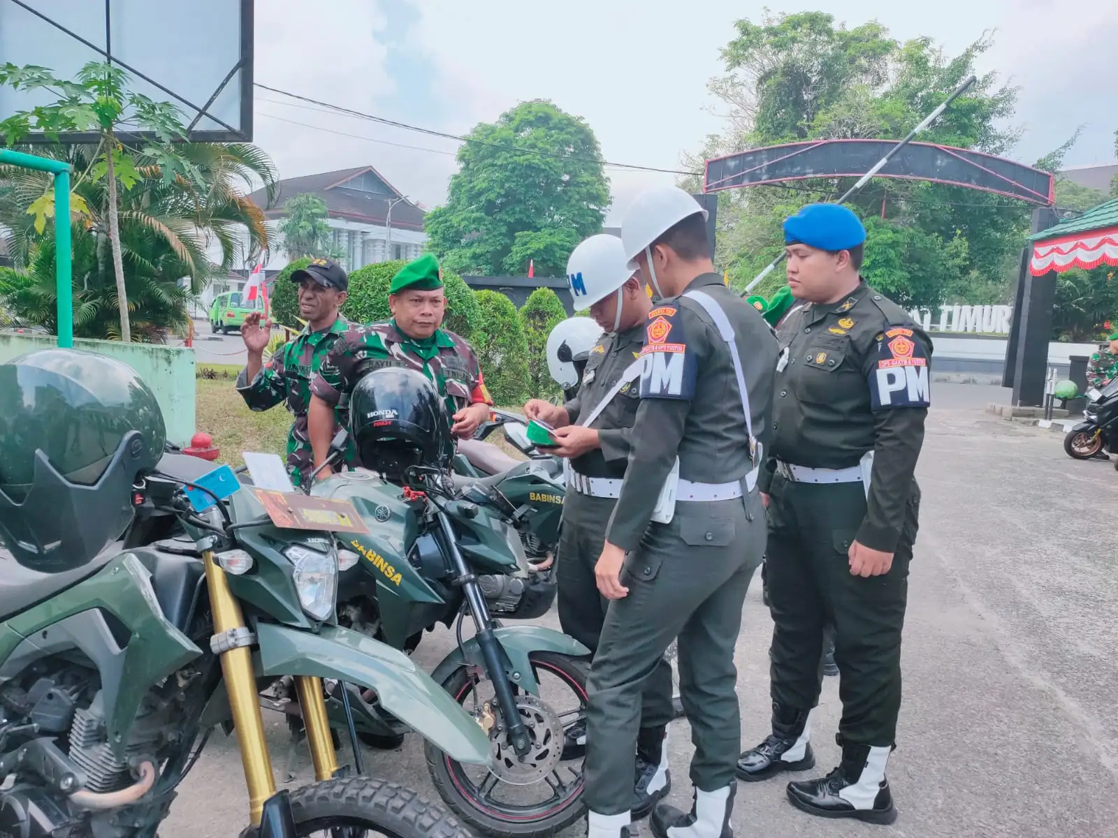 Gandeng Pomdam XV/Ptm, Kodim 1504/Ambon Gelar Pemeriksaan Administrasi & Kelengkapan Kendaraan