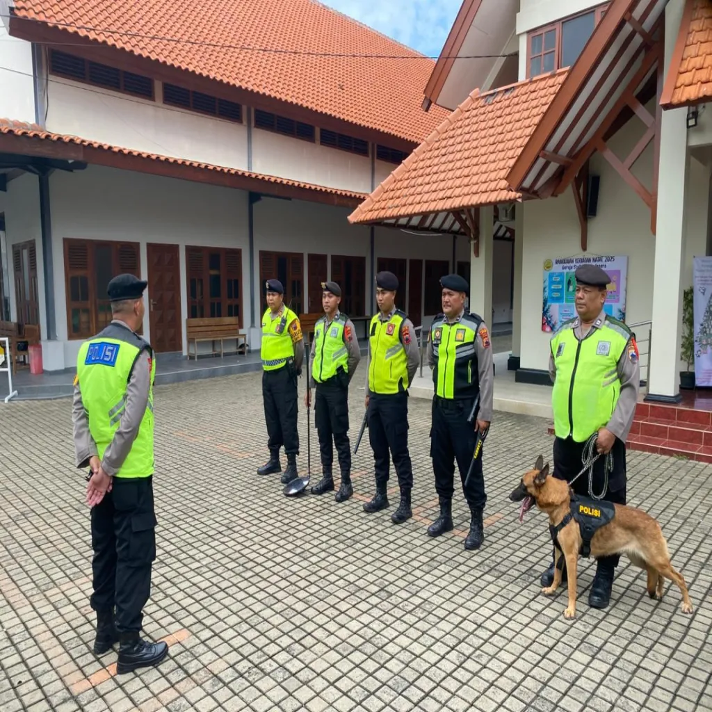 Polres Jepara Sterilisasi Gereja Jelang Natal, Anjing Pelacak Dikerahkan