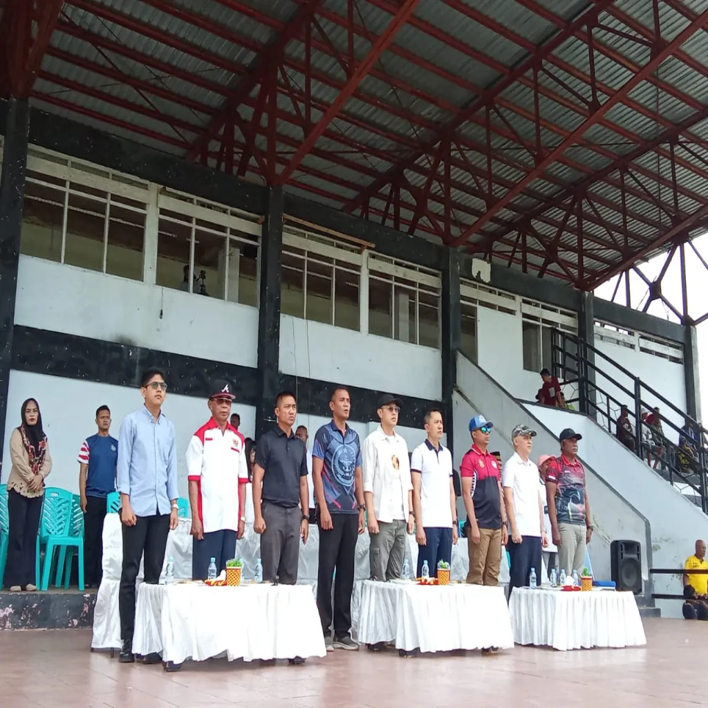 Wakil Bupati Maluku Tenggara Resmi Buka Liga Persahabatan Fangnanan Ain Hov Ain 2025: Sportivitas dan Persaudaraan Jadi Nafas Turnamen