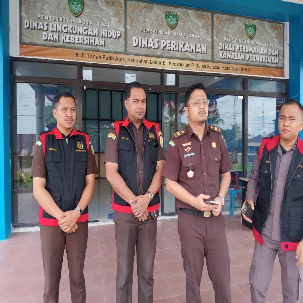 Kejaksaan Negeri Tual Geledah Dua Kantor, Bongkar Dugaan Korupsi Dana Rumah Swadaya Rp2,6 Miliar di Desa Tam Ngurhir