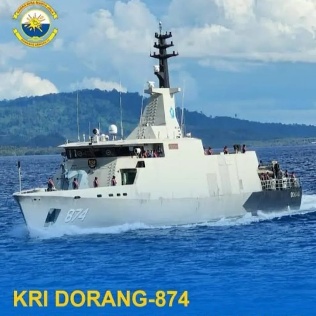 Akhir Pekan di Dermaga Yos Sudarso: Warga Tual Diajak Naik KRI Balongan-908 dan KRI Dorang-874