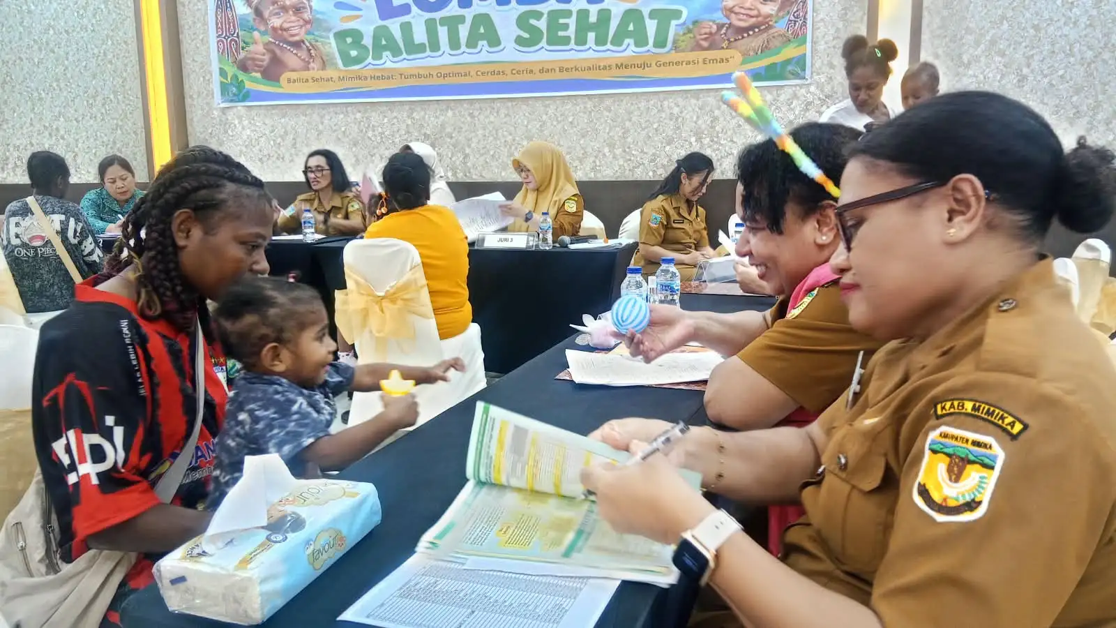 DINAS KESEHATAN MIMIKA GELAR LOMBA BALITA SEHAT, PERKUAT KOMITMEN TINGKATKAN KUALITAS TUMBUH KEMBANG ANAK