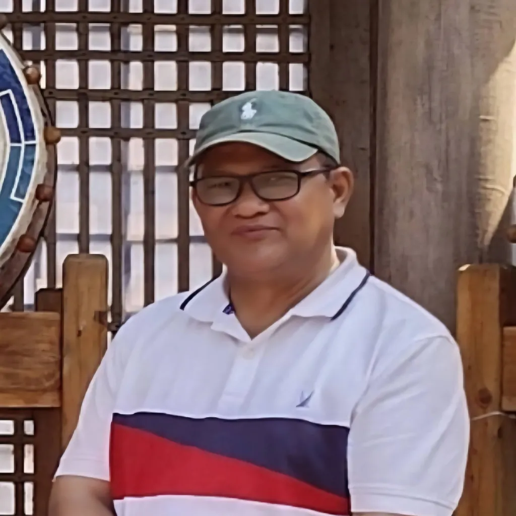 ABSENSI MEMBUNUH TRI DHARMA: Dosen Bukan Birokrat Bertoga