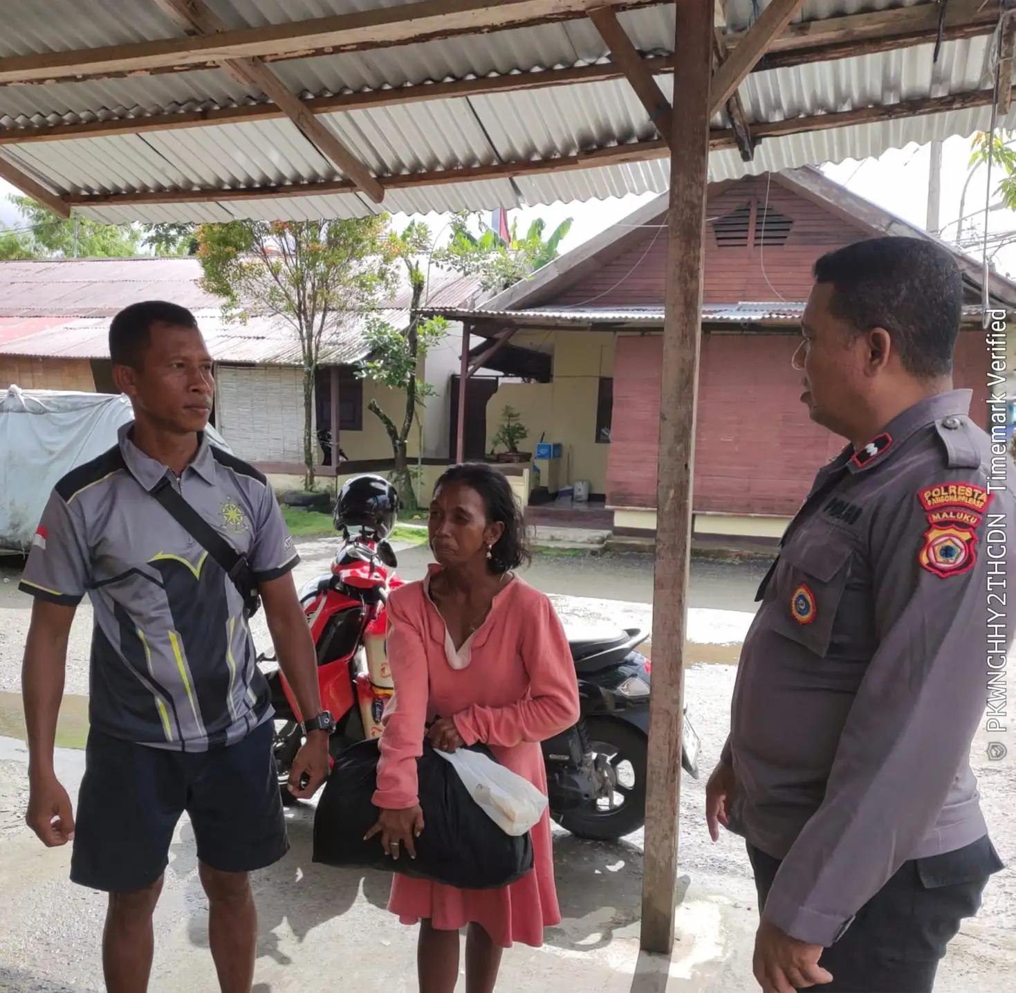 HEROIK! PRAJURIT BEKANGDAM XV/PATTIMURA GAGALKAN AKSI BUNUH DIRI DI JEMBATAN MERAH PUTIH