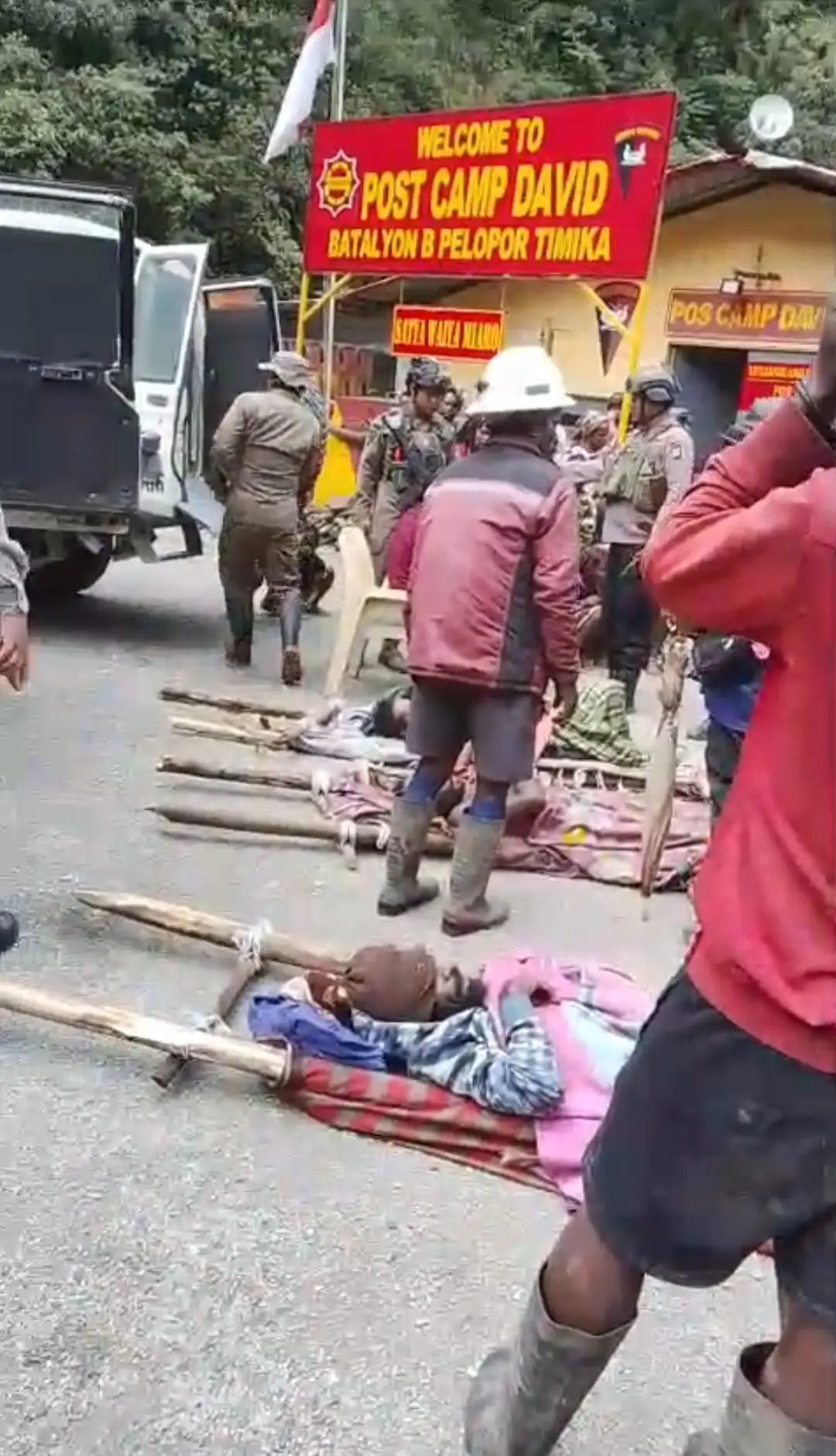 PAPUA BUKAN TANAH OPERASI, DAN AIR MATA RAKYAT BUKAN BAHAN PENCITRAAN!”  7 Suku Mimika Meledak