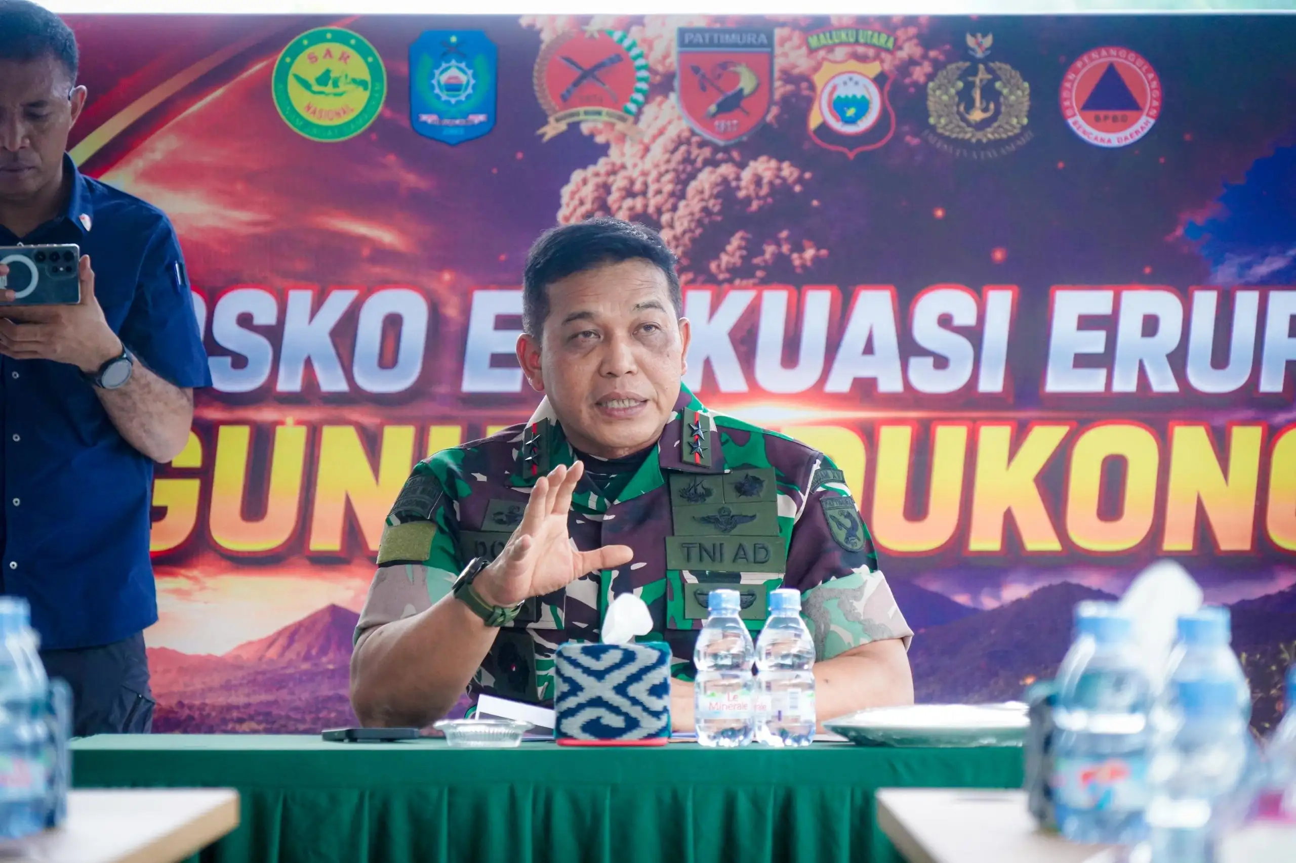Kasad Perintahkan Pangdam XV/Pattimura Operasi Kemanusiaan Letusan Gunung Dukono