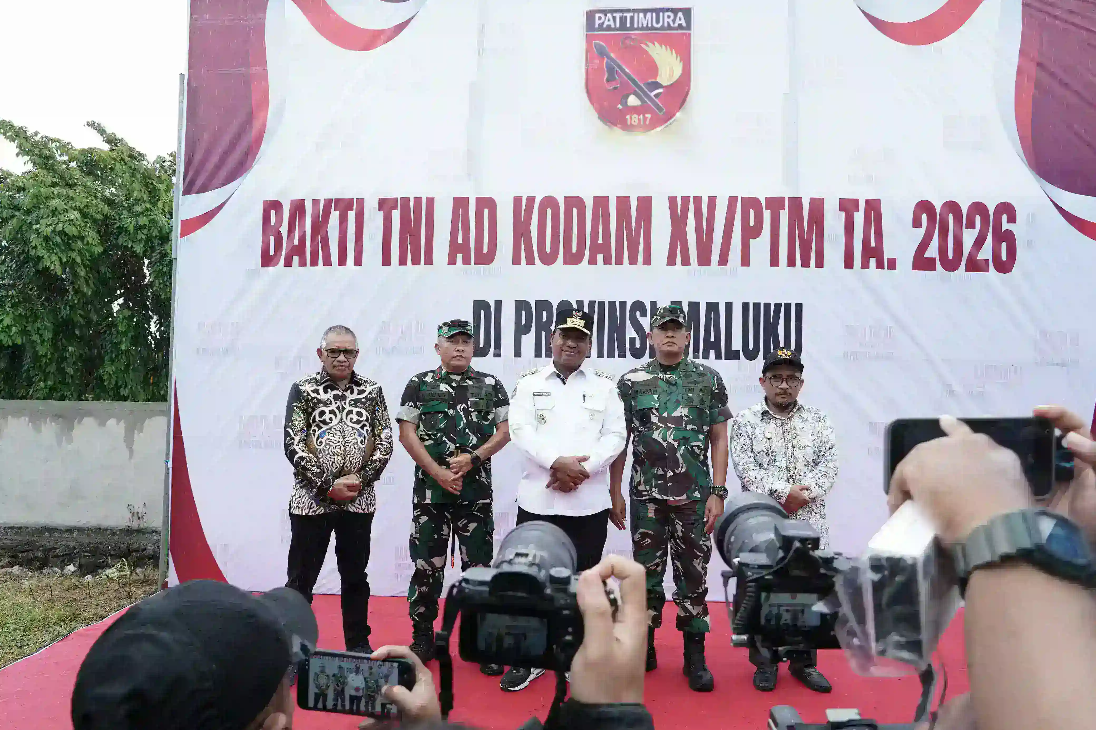 Sinergi Membangun Negeri, Wakil Gubernur Maluku Resmi Buka Karya Bakti TNI AD Kodam XV/Pattimura 2026 di Kabupaten Buru