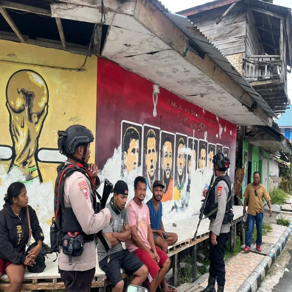 Brimob Gencarkan Patroli di Kota Tual, Warga Diminta Aktif Jaga Keamanan
