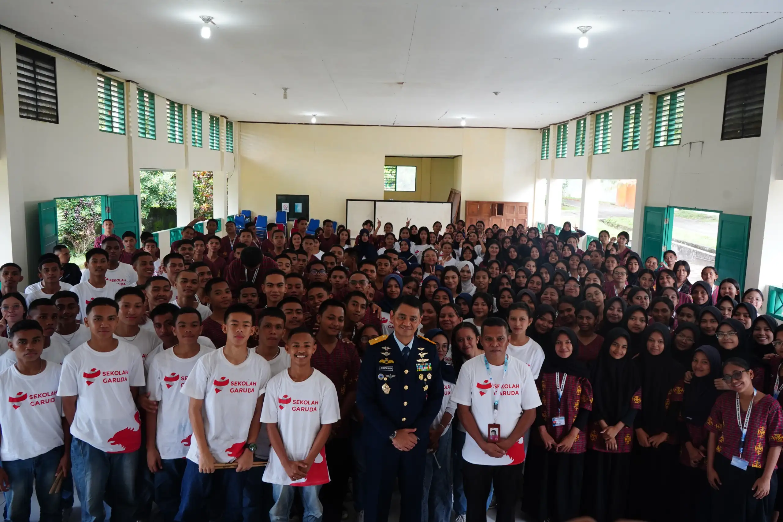 Kunjungi SMA Siwalima, Wakil Gubernur Maluku Motivasi Siswa dan Hadirkan Marsma TNI Dr. Anton Pallaguna