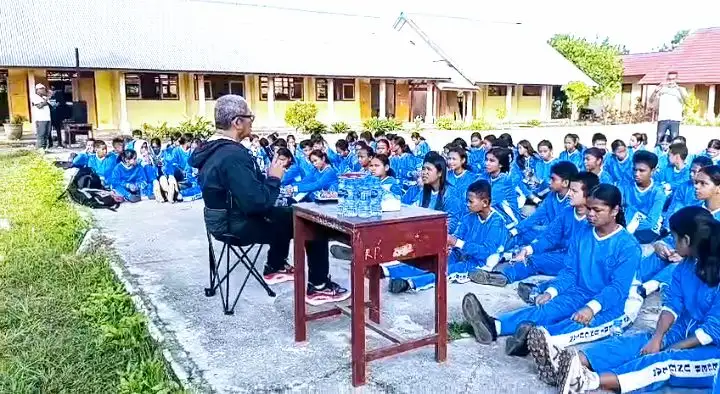 Gowes Pagi, Bupati Hanubun “Sentil” SMP Unggulan Ohoijang: Kalau Tak Lebih Hebat, Sama Saja dengan Sekolah Biasa