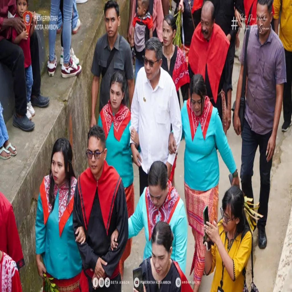Wali Kota Ambon Buka Acara Adat Cuci Negeri Soya