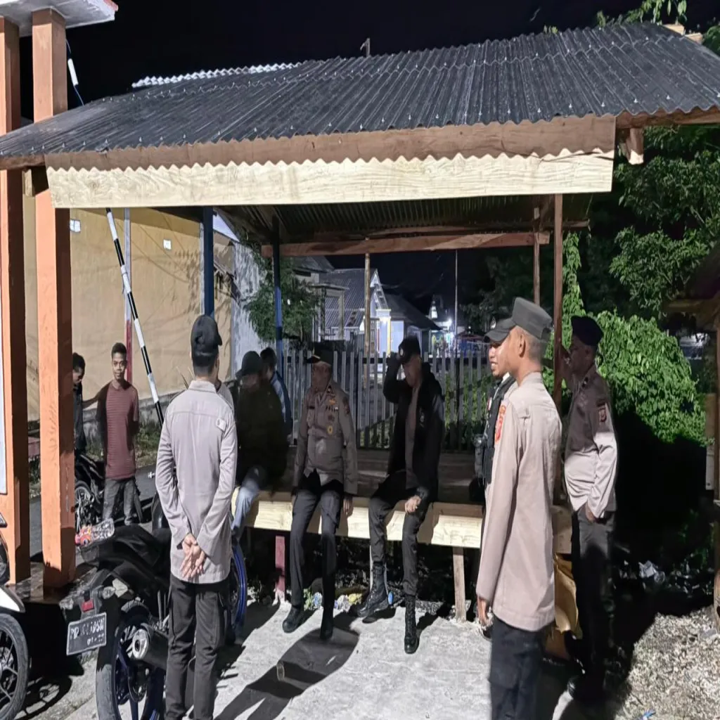 POLRES TUAL TINGKATKAN PENGAWASAN DAN BERKANTOR DI DESA FIDITAN SESUAI ARAHAN KAPOLDA MALUKU