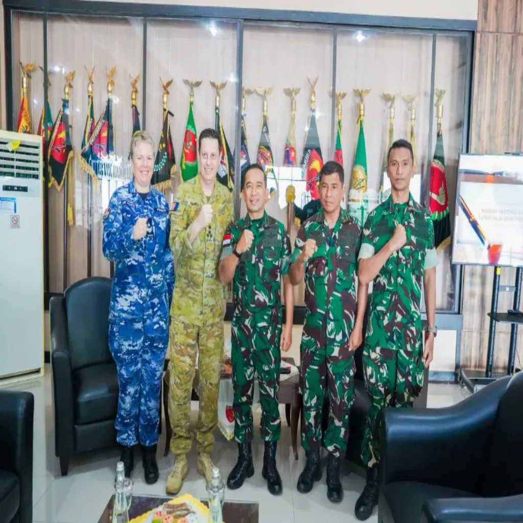 Kasdam XV/Pattimura Terima Kunjungan Athan Australia.