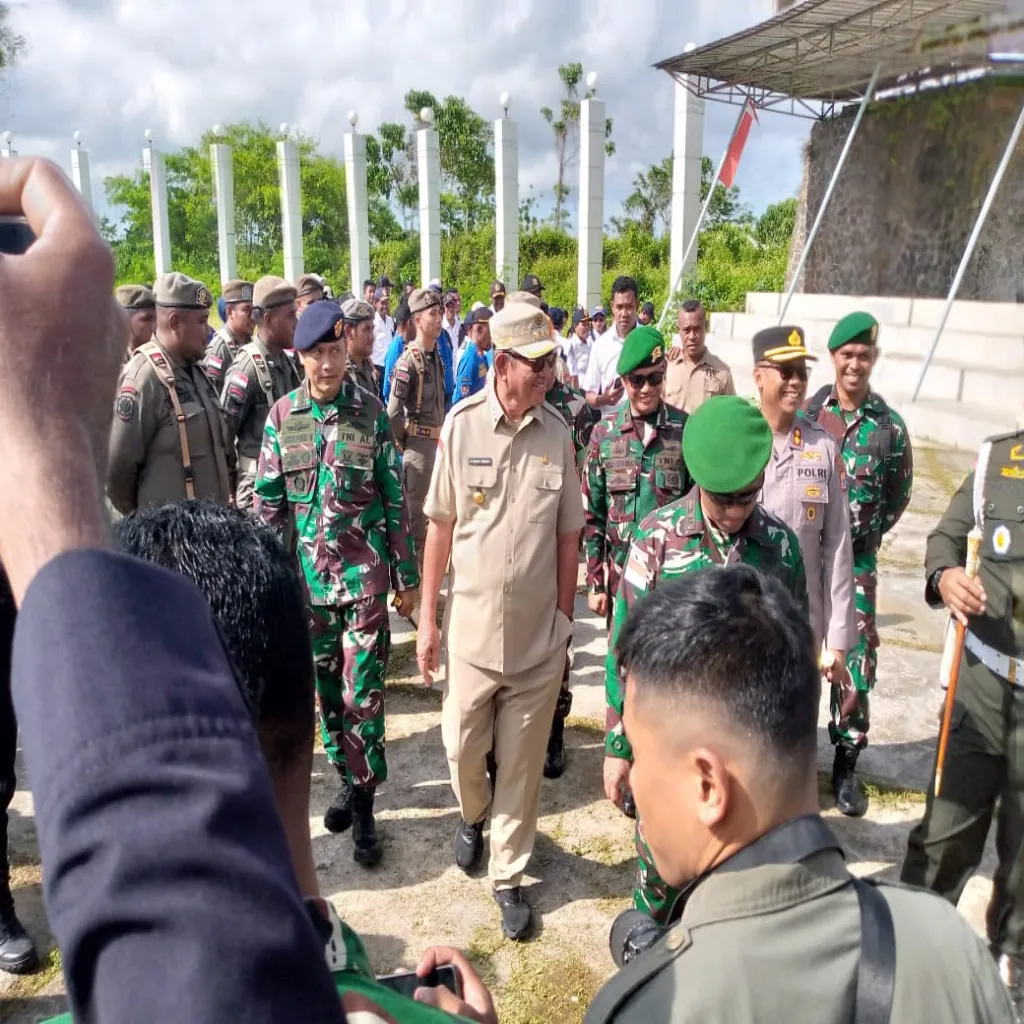 Apel Siaga Menyambut Kunjungan Wapres: Bupati M. Thaher Hanubun Tegaskan Sinergi dan Kewaspadaan TNI-Polri