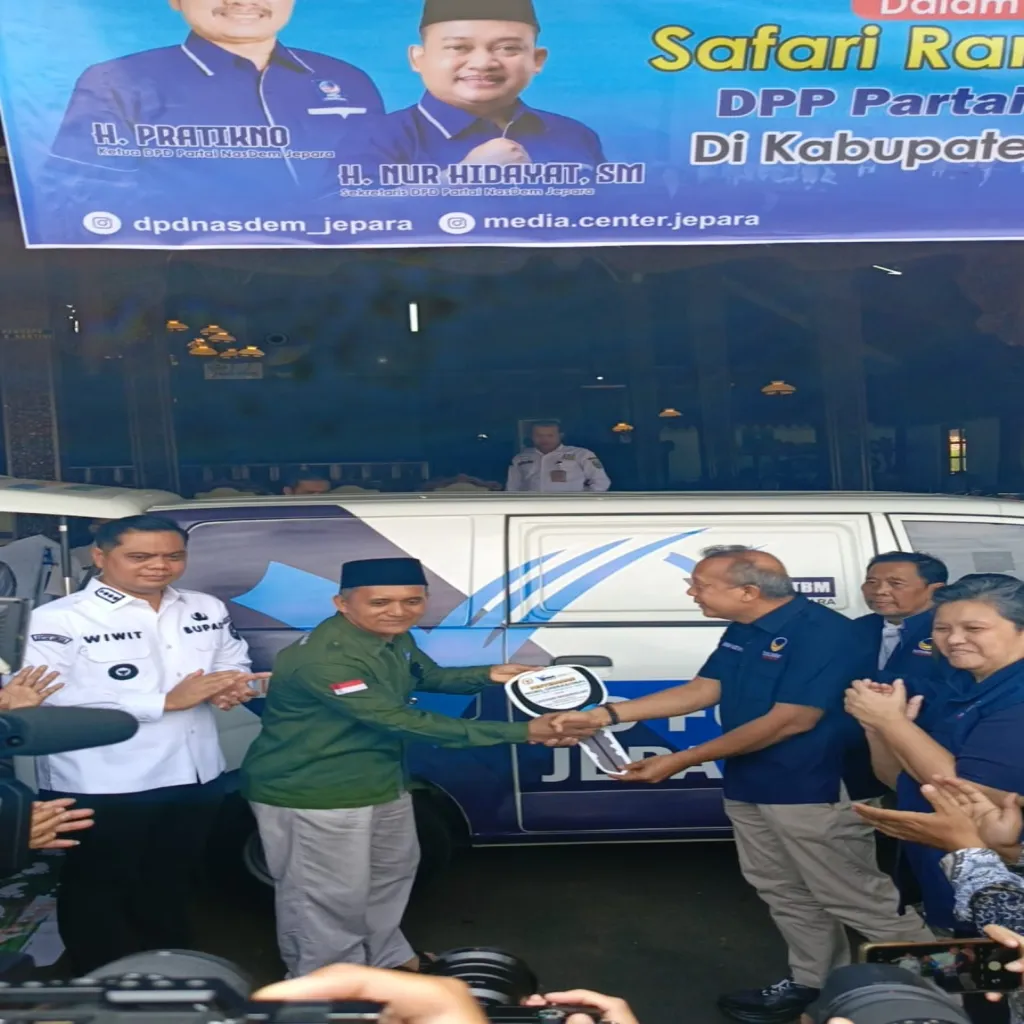 Wakil MPR RI Lestari Moerdijat Memberikan Mobil operasional Untuk FTBM Jepara