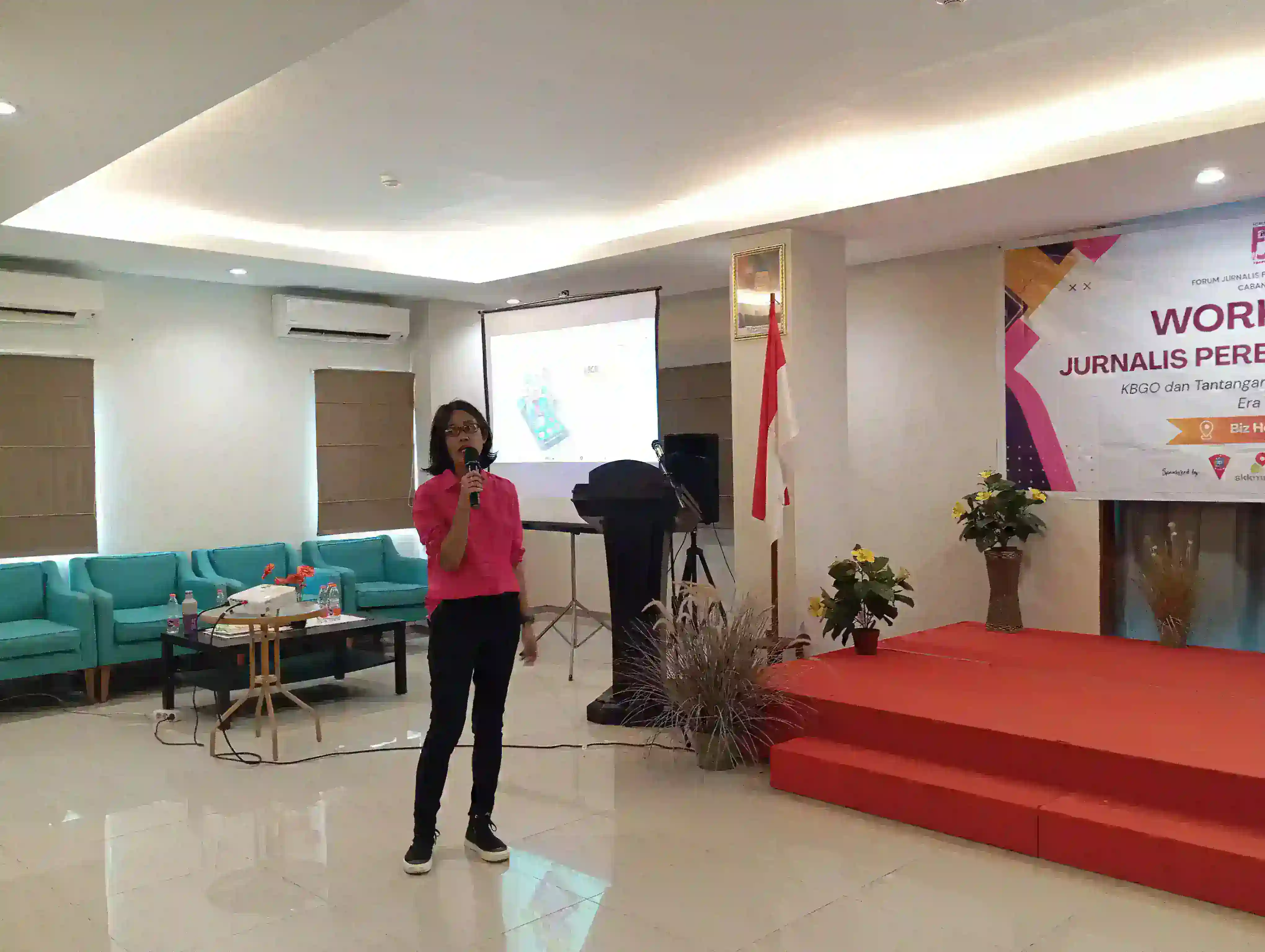 Ancaman KBGO Nyata bagi Jurnalis Perempuan: Literasi Digital dan Aturan Hukum Jadi Benteng Utama