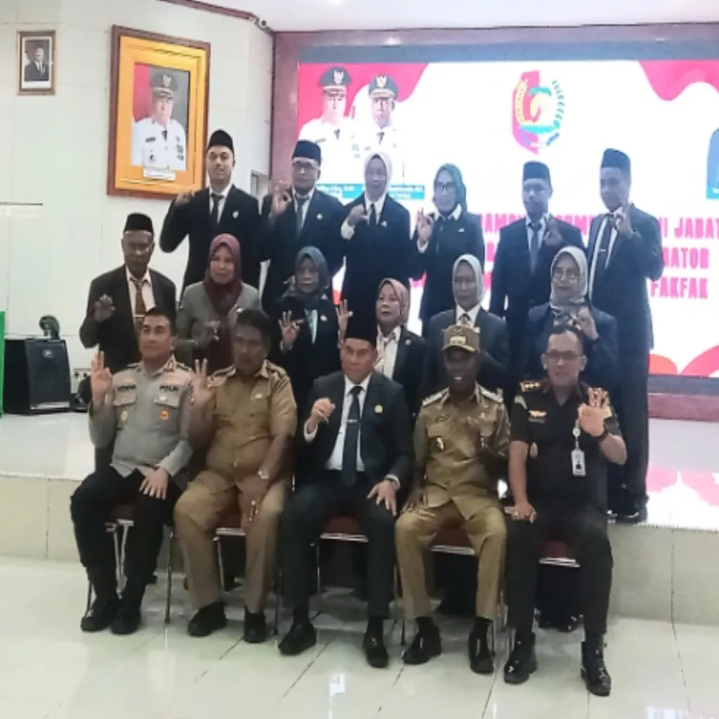 Bupati Fakfak Geser Kursi Pejabat: Dari Direktur RSUD Baru hingga Rotasi Staf Ahli