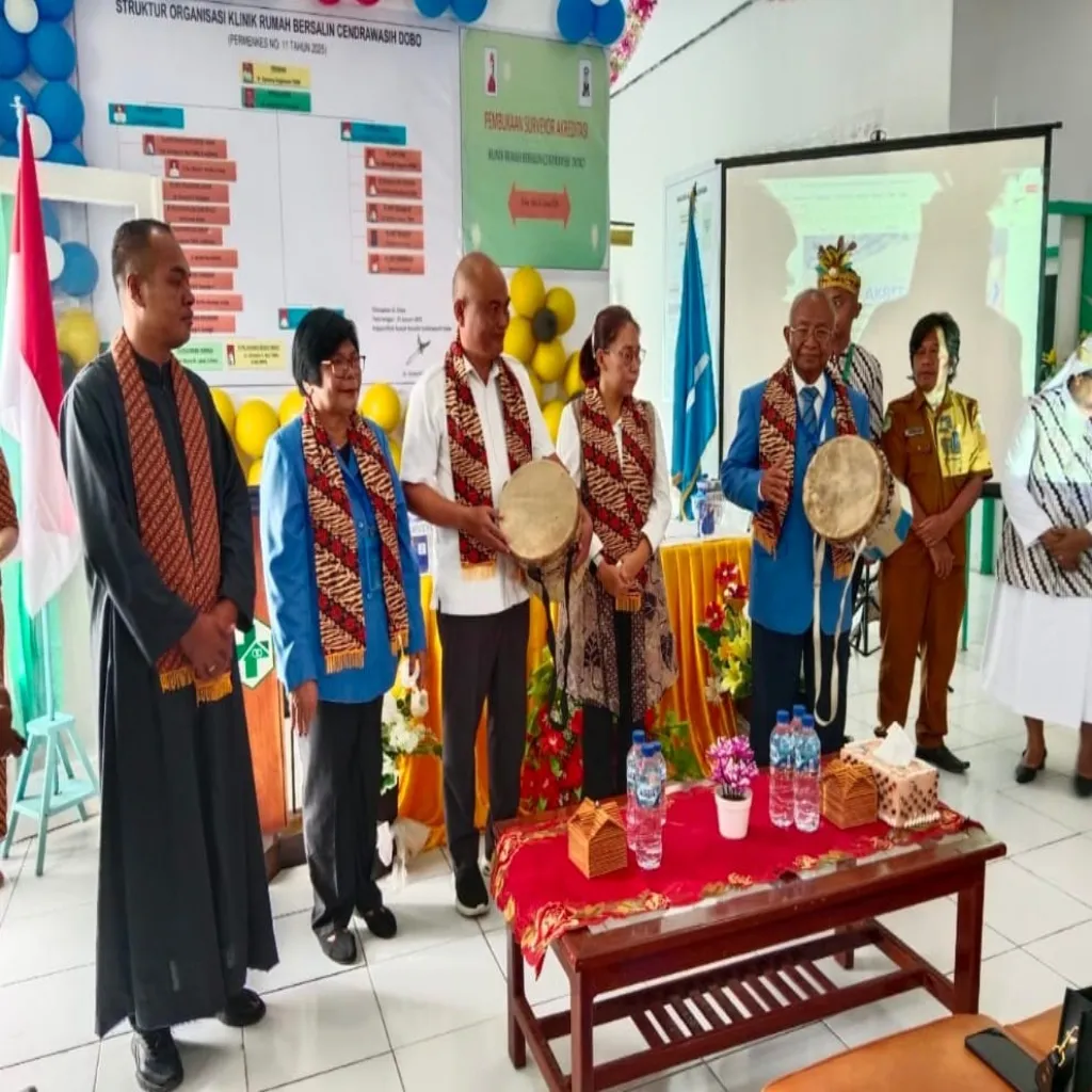 Bupati Buka Survei Akreditasi Klinik Rumah Bersalin Cendrawasih Dobo