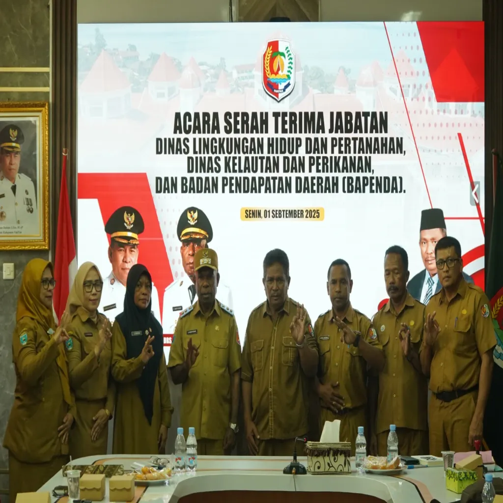 Tiga Pejabat Baru Dilantik, Wakil Bupati Fakfak Tekankan Konsolidasi dan Loyalitas