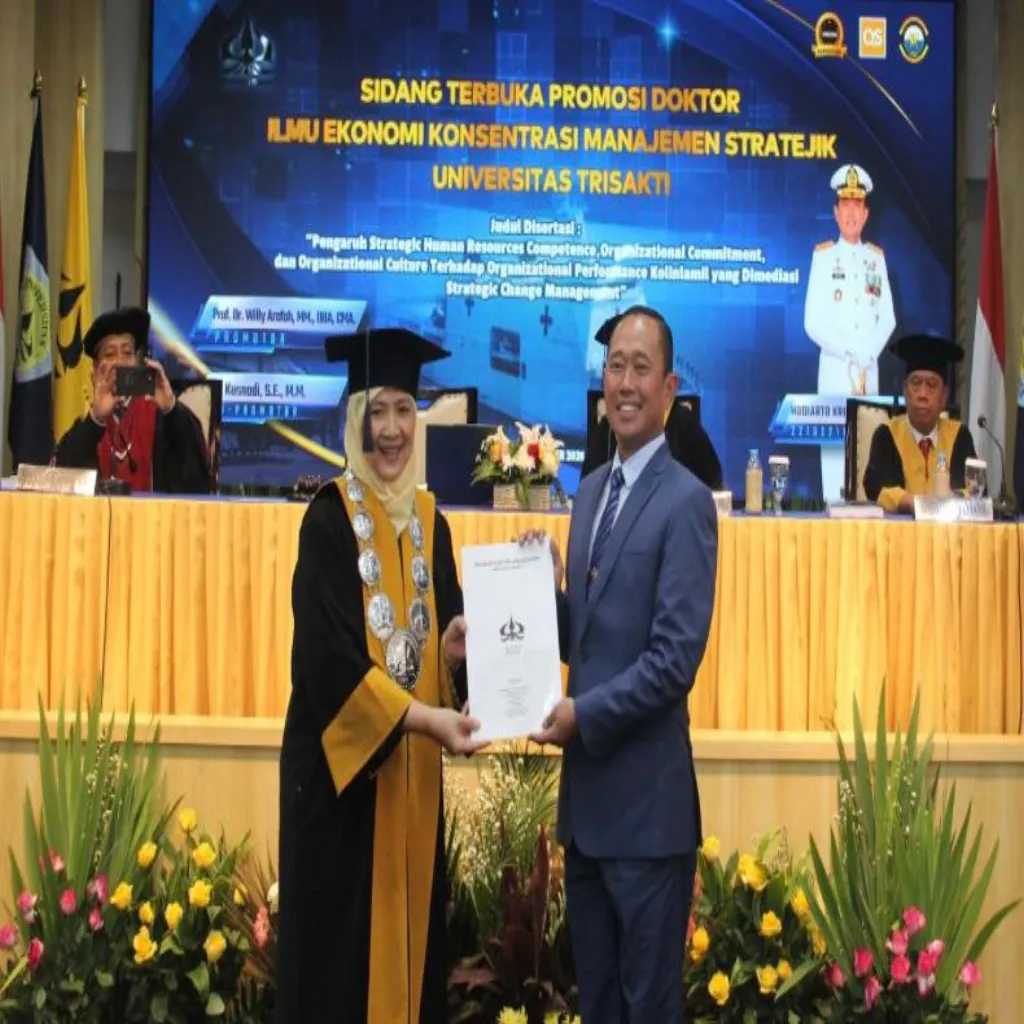 Laksamana Muda TNI Hudiarto Krisno Utomo Raih Gelar Doktor Cumlaude dari Universitas Trisakti, Disertasi Bahas Manajemen Strategis SDM di Lingkungan TNI AL