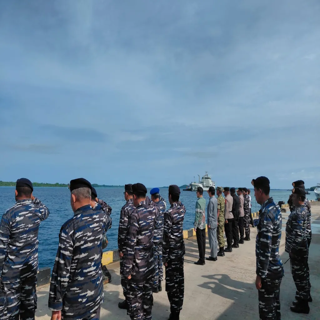 KRI Balongan dan Dorang Sandar di Tual, Operasi Trisila 26 Tegaskan Kesiapsiagaan TNI AL di Laut Timur