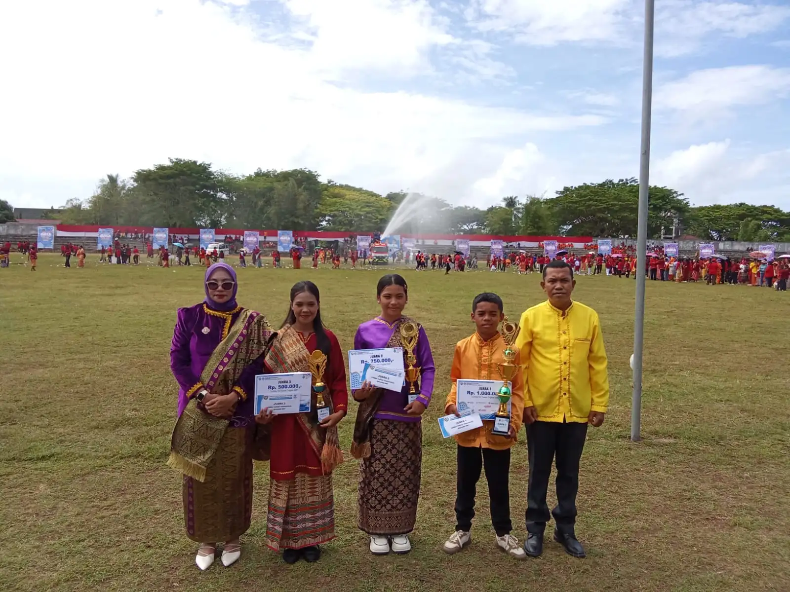 Hardiknas 2026 di Maluku Tenggara Meriah, Pendidikan Didorong Kembali ke Akar Adat Larvul Ngabal