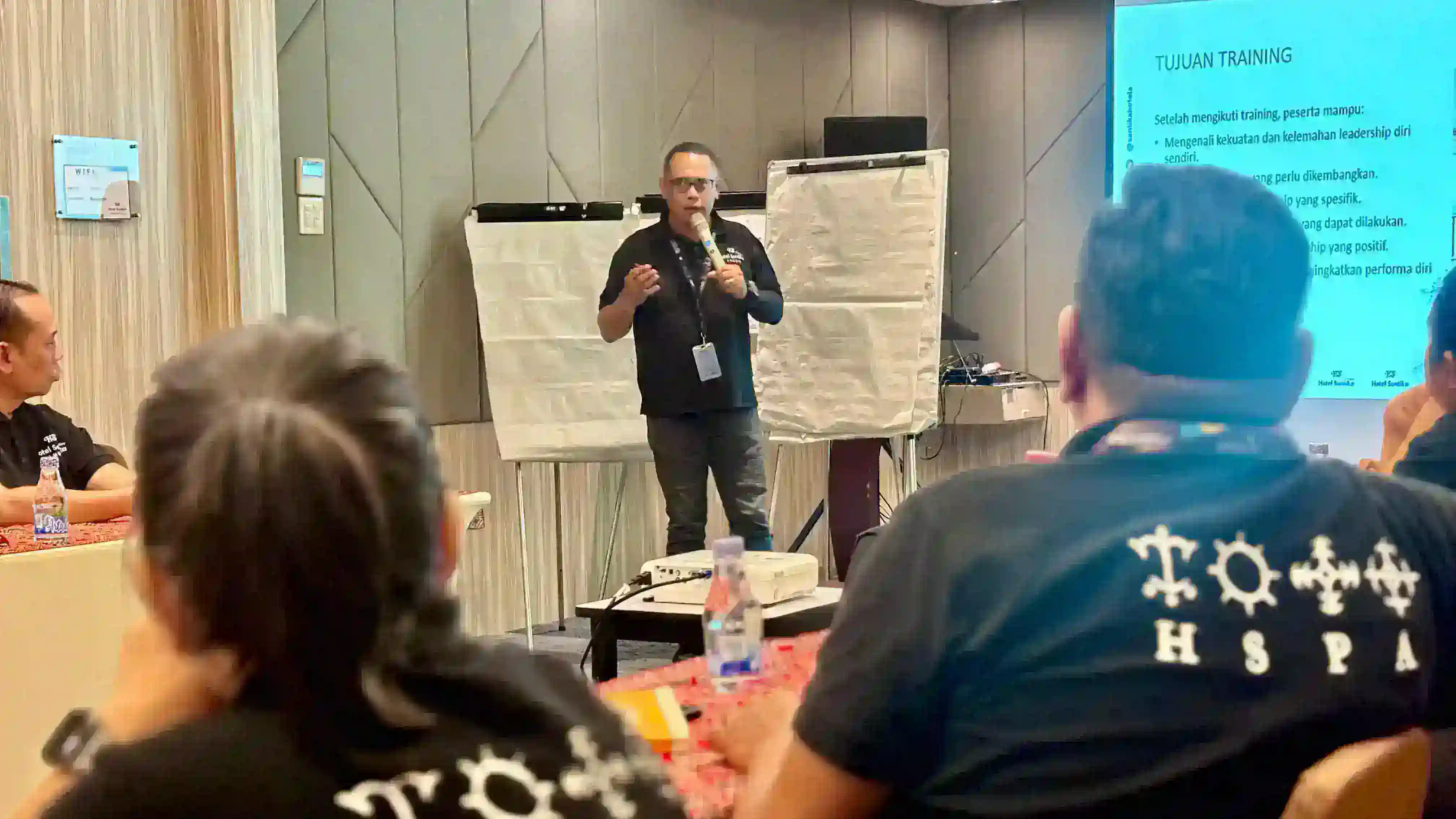 Hotel Santika Premiere Ambon Perkuat Kapasitas Pemimpin melalui Leadership Training