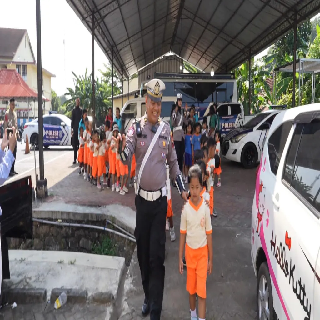 Lewat Polsanak, Satlantas Polres Jepara Didik Anak TK Tertib  dan Disiplin Berlalu Lintas